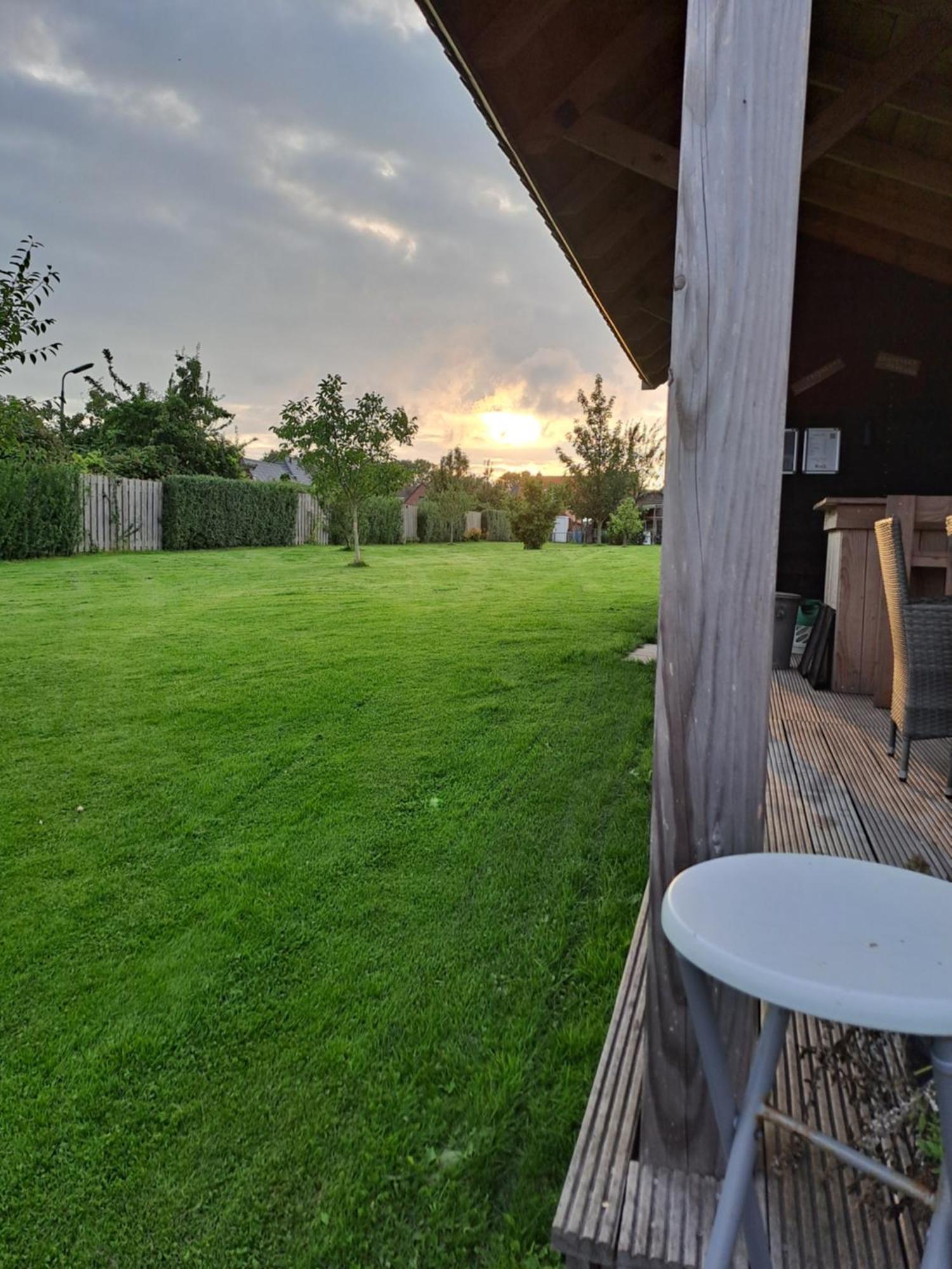Bed en breakfast Uitrust Lauwerzijl Exterior foto