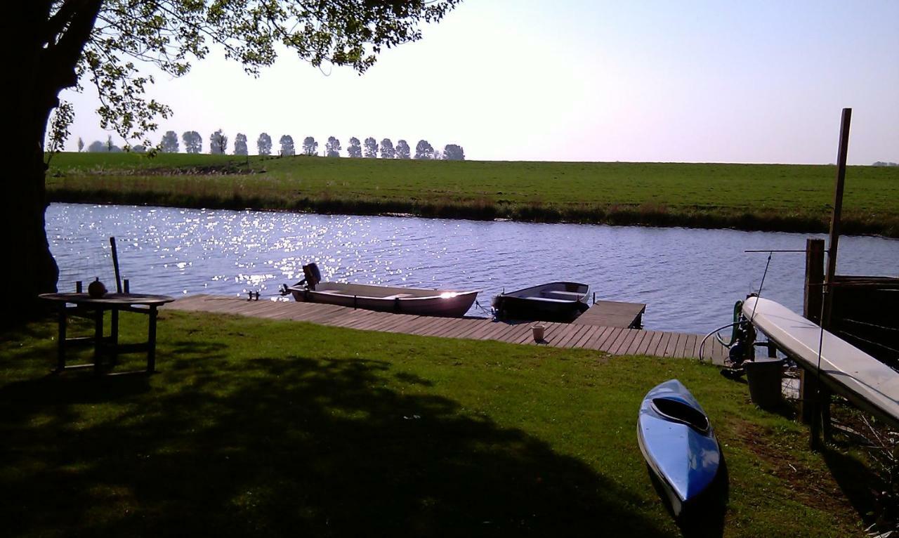 Bed en breakfast Uitrust Lauwerzijl Exterior foto