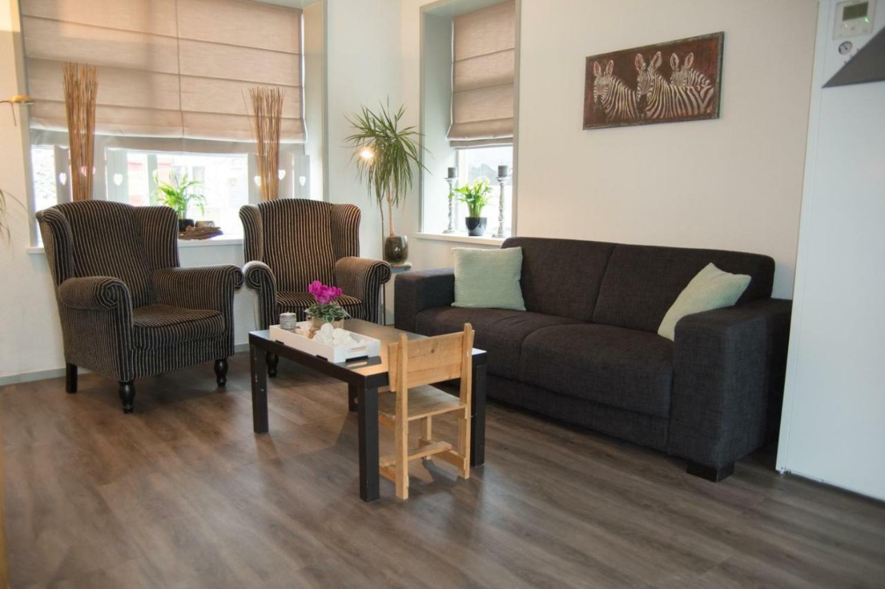 Bed en breakfast Uitrust Lauwerzijl Exterior foto